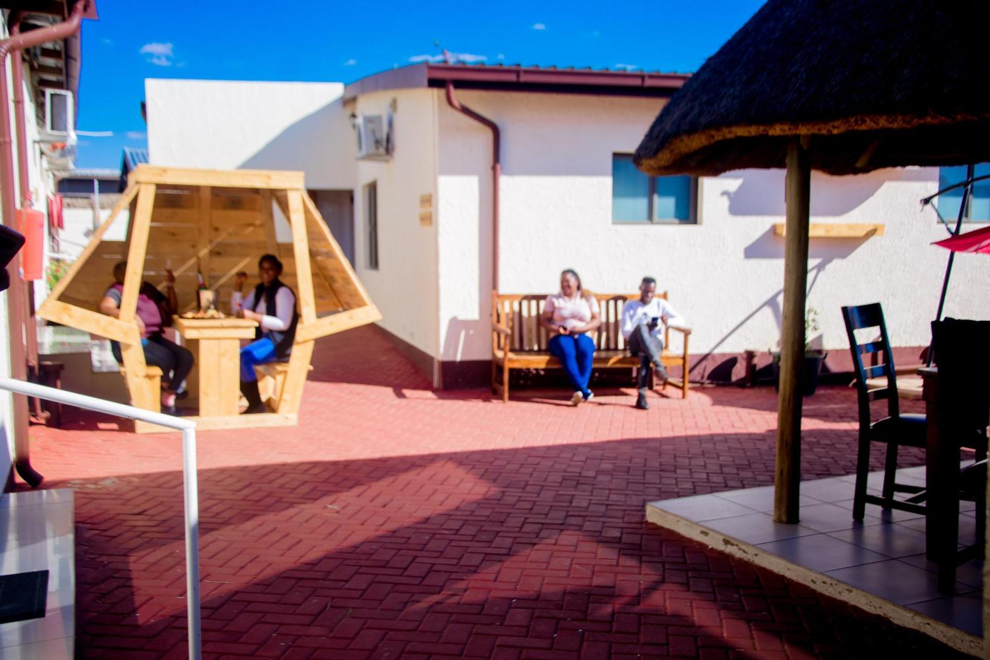 Dalarize Guesthouse Windhoek Exterior foto